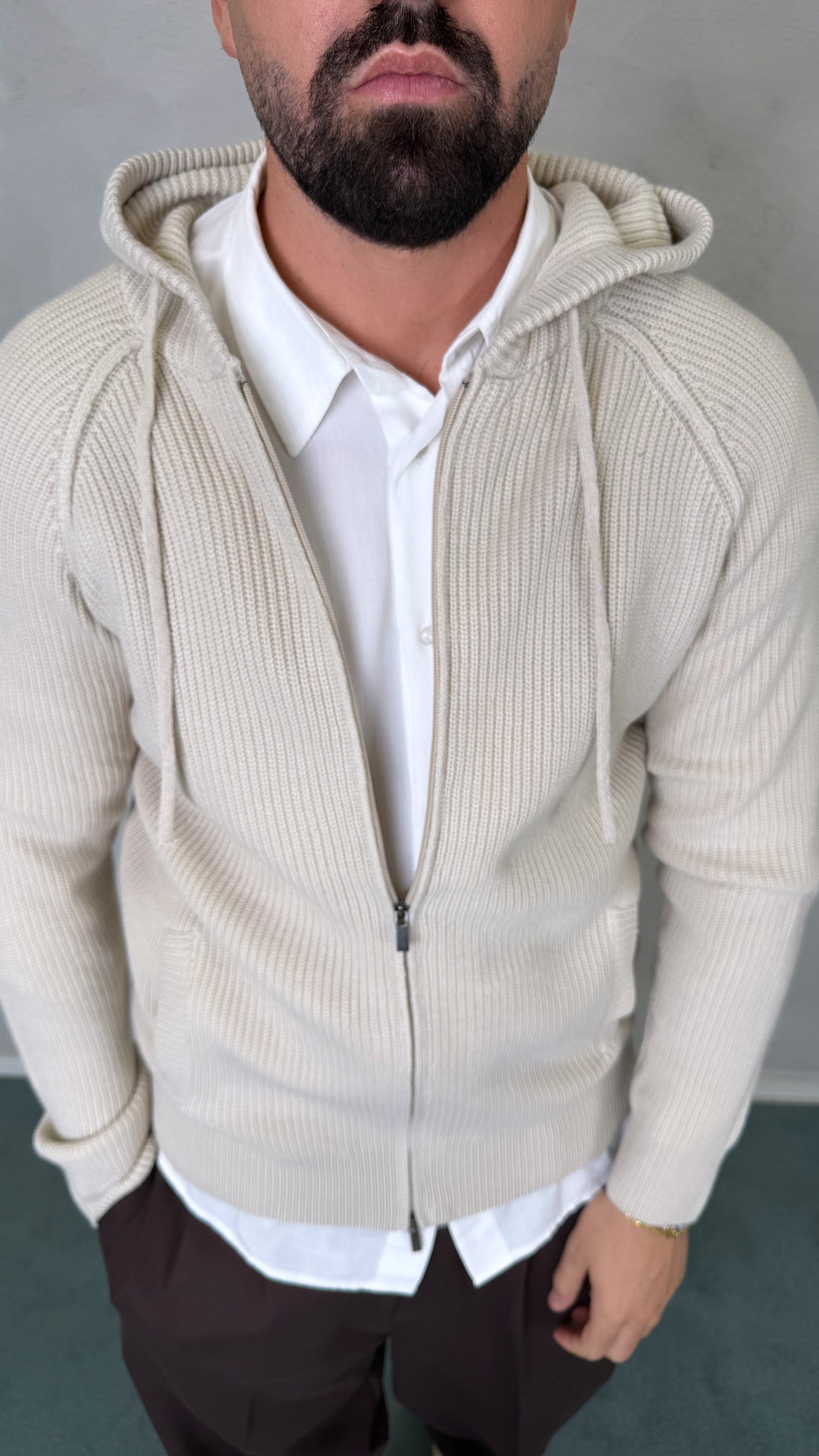 CARDIGAN CON CAPPUCCIO